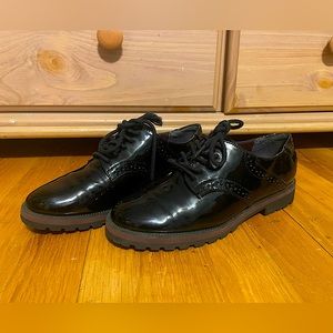 Women’s Size 6 Black Oxford Style Shoes